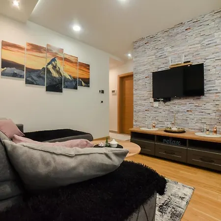 Elite Peak Apartment *